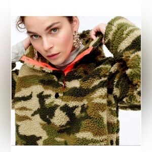 J Crew Camo Fleece Sz M
